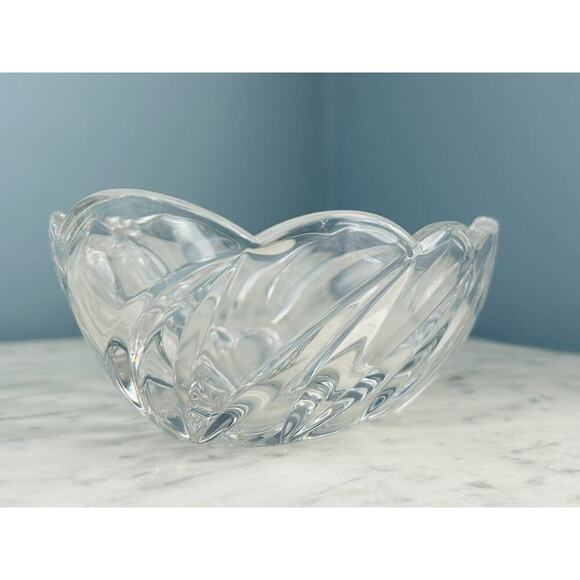 Gorham Heart Shaped Fine Crystal Bowl w/ Bow Germany Candy Dish 1831 Trinket - Picture 7 of 14